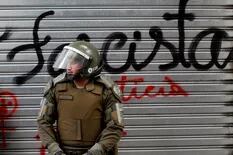 Los carabineros en Chile, de villanos durante el estallido a ser aclamados parara frenar la ola de inseguridad