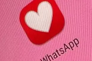 Cómo cambiar el color del logo de WhatsApp a rosado o un corazón