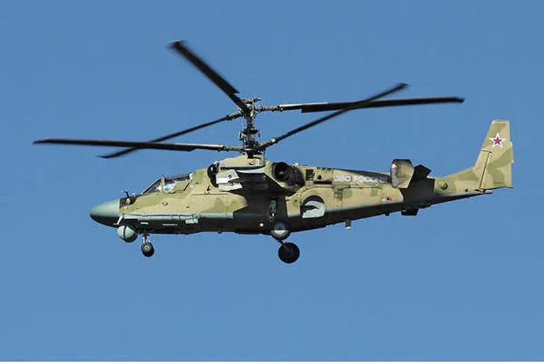 Video scioccante: ecco come le forze ucraine hanno distrutto l’ultimo elicottero Ka-52 Alligator, il preferito di Vladimir Putin