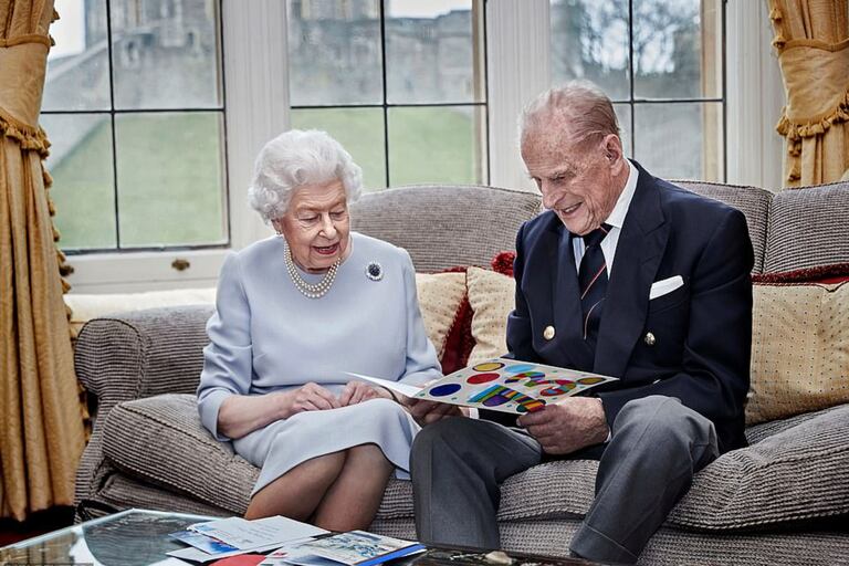 En noviembre de 2020 fue la última fotografía de Felipe, donde recibieron una tarjeta de sus bisnietos, el príncipe George, la princesa Charlotte y el príncipe Louis