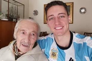 El abuelo de 100 años sorprendido por Messi: su amor por La Pulga y el orgullo interminable