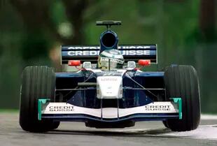 En el estreno en la Fórmula 1, Kimi Raikkonen sumó un punto, producto del sexto puesto en el Gran Premio de Australia 2001; con Sauber, disputó 17 carreras en aquella temporada