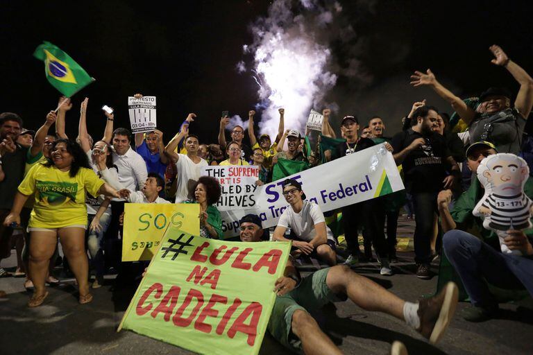 Festejos en contra de Lula, en Brasil 