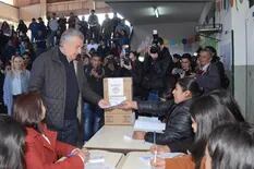Elecciones: Tucumán, Jujuy, Entre Ríos y Chubut reeligieron gobernador