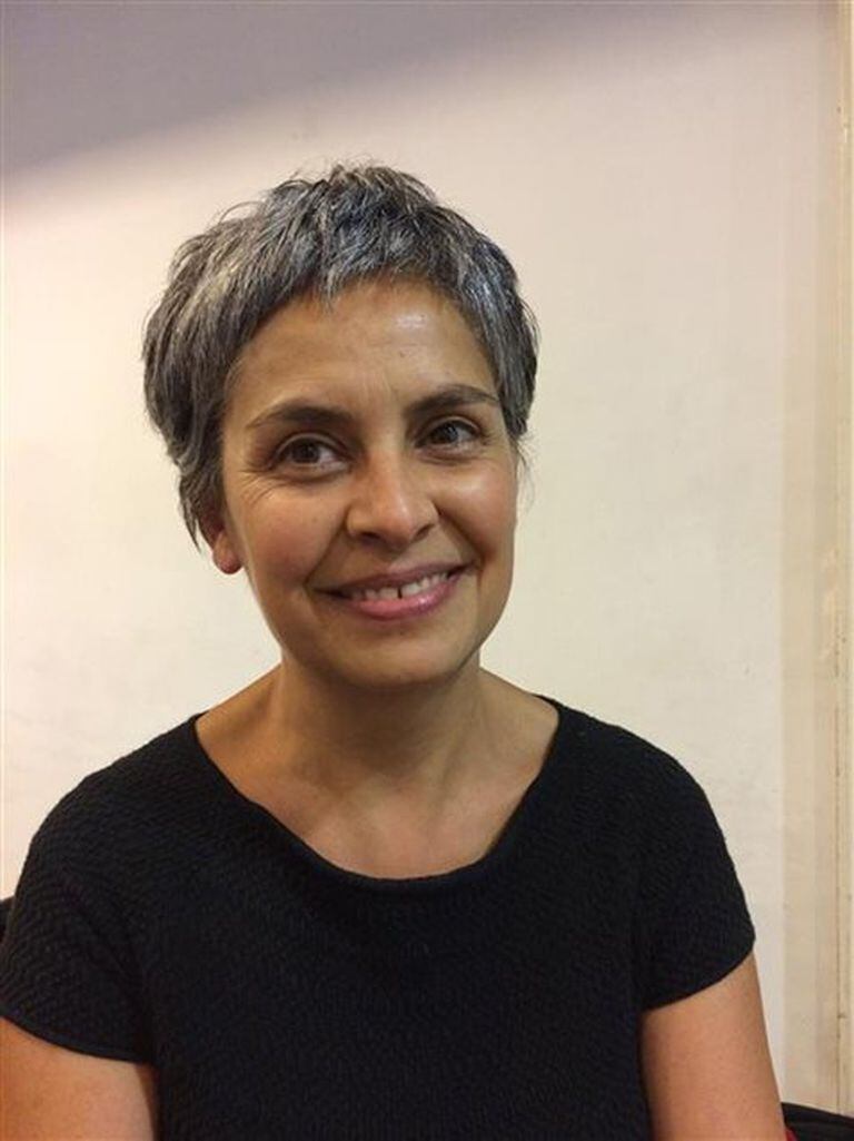 Claudia Fontes. Nacida en Buenos Aires en 1964, desde 2002 vive en Brighton, Inglaterra. Fue elegida para representar a la Argentina en la 57a Bienal de Venecia