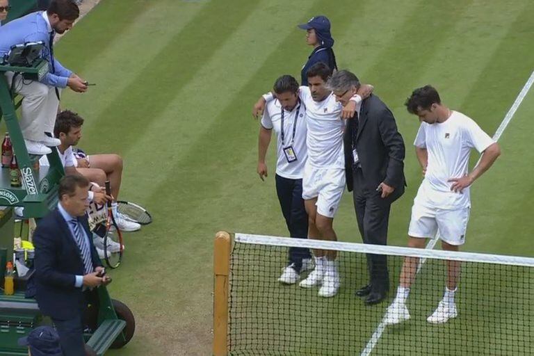 Wimbledon. La caída de Machi González y su salida del court en silla de ruedas