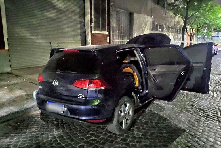 Policía asesinado. Hallan quemado en Pompeya el auto usado los homicidas