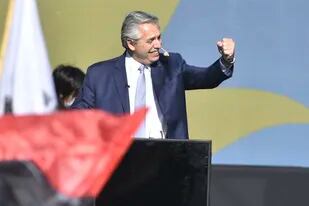 Fernández, ante militantes: “Tenemos que hacer lo necesario para que en 2023 aseguremos un triunfo rotundo”