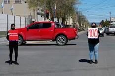 Río Gallegos. Con letreros en los semáforos, alertan sobre el número de muertos