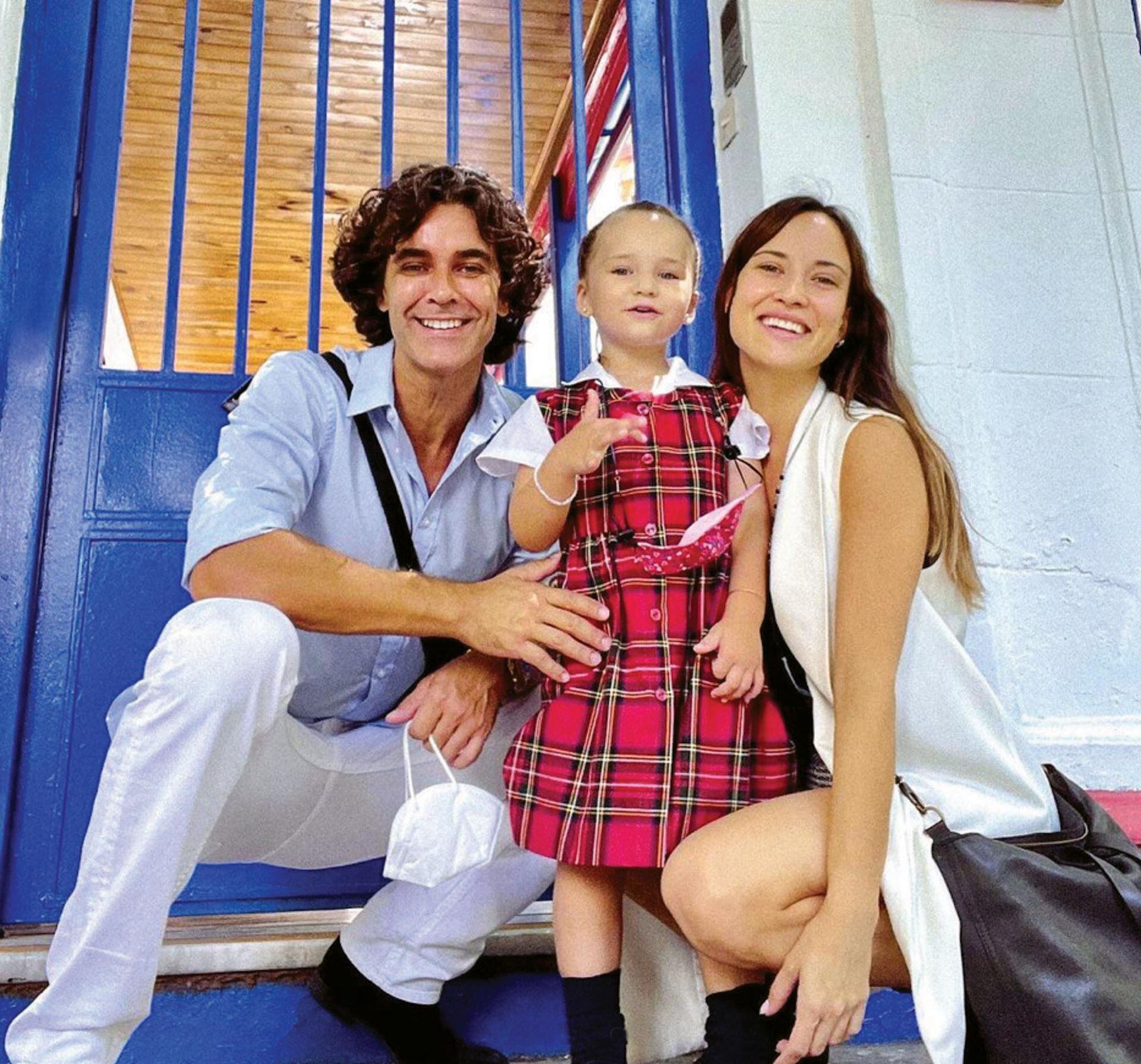 Mariano Martínez, Camila Cavallo y Alma, la hija de ambos. La pareja se separó hace más de un año, pero mantiene un muy buen vínculo