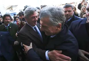 Mauricio Macri saludó en el lugar al presidente de la Rural, Nicolás Pino