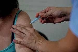Desde hoy rige la vacunación contra Covid libre para mayores de 40 años en provincia de Buenos Aires