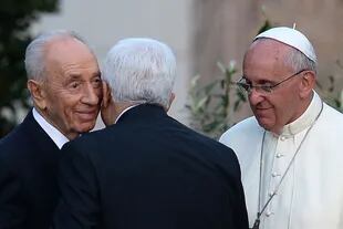 Hace un mes y medio, Shimon Peres y Mahmoud Abbas elevaron una histórica plegaria conjunta por la paz en Medio Oriente, convocada por el papa Francisco