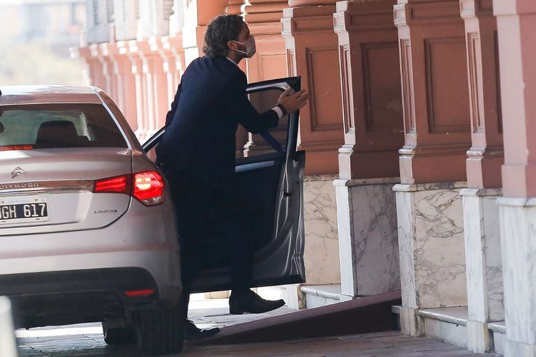 Ministros y funcionarios llega a Casa Rosada