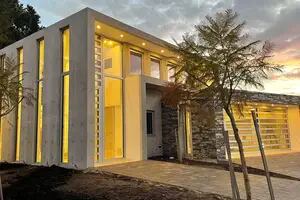 Es argentino y construyó esta "casa pasiva" que tiene un mínimo consumo energético