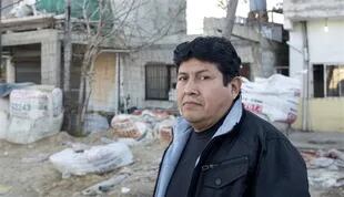 Luis Espinoza, uno de los vecinos comprometidos del Barrio Rodrigo Bueno