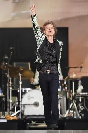 Mick Jagger desafía al tiempo cada vez que sube a un escenario