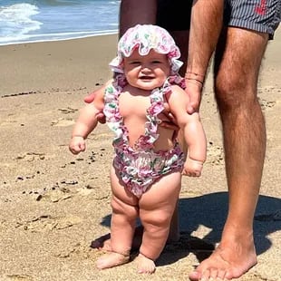 Julia, la hija menor de Isabel Macedo disfrutó de sus primeros días de playa (Foto: Instagram @isabelmacedophoto)