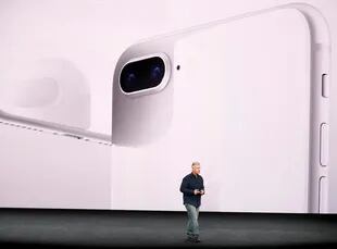 Phil Schiller presenta el nuevo iPhone 8