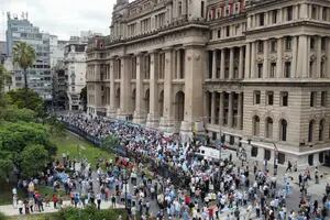Manifestantes marcharon al Palacio de Justicia para repudiar el “avance contra la Corte Suprema”