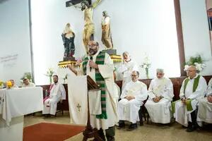 Un grupo de curas hizo en Córdoba una misa de desagravio por los dichos de Milei sobre el Papa Francisco