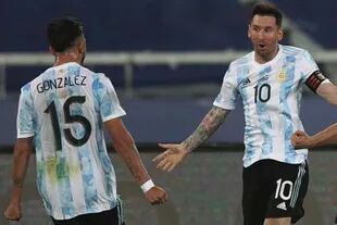 Jugar con Messi, esos momentos para siempre; "Digamos que es uno más del montón, pero al mismo tiempo es un extraterrestre", explica Nico