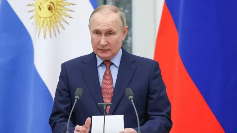 El presidents Russia, Vladimir Putin, acusó a Washington de intentar llevar a su país a la guerra contra Ucrania