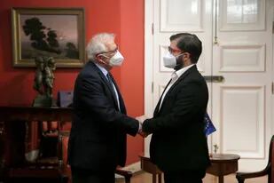 27/04/2022 El Alto Representante de la UE para la Política Exterior, Josep Borrell (I), junto con el presidente de Chile, Gabriel Boric (D) POLITICA CLAUDIO REYES