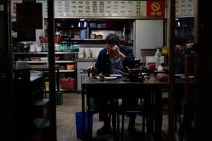 El nacionalismo colectivo empuja a muchos surcoreanos a trabajar muchas horas y dormir muy pocas