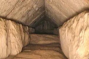 Las imágenes del pasadizo oculto hallado en la Gran Pirámide de Keops