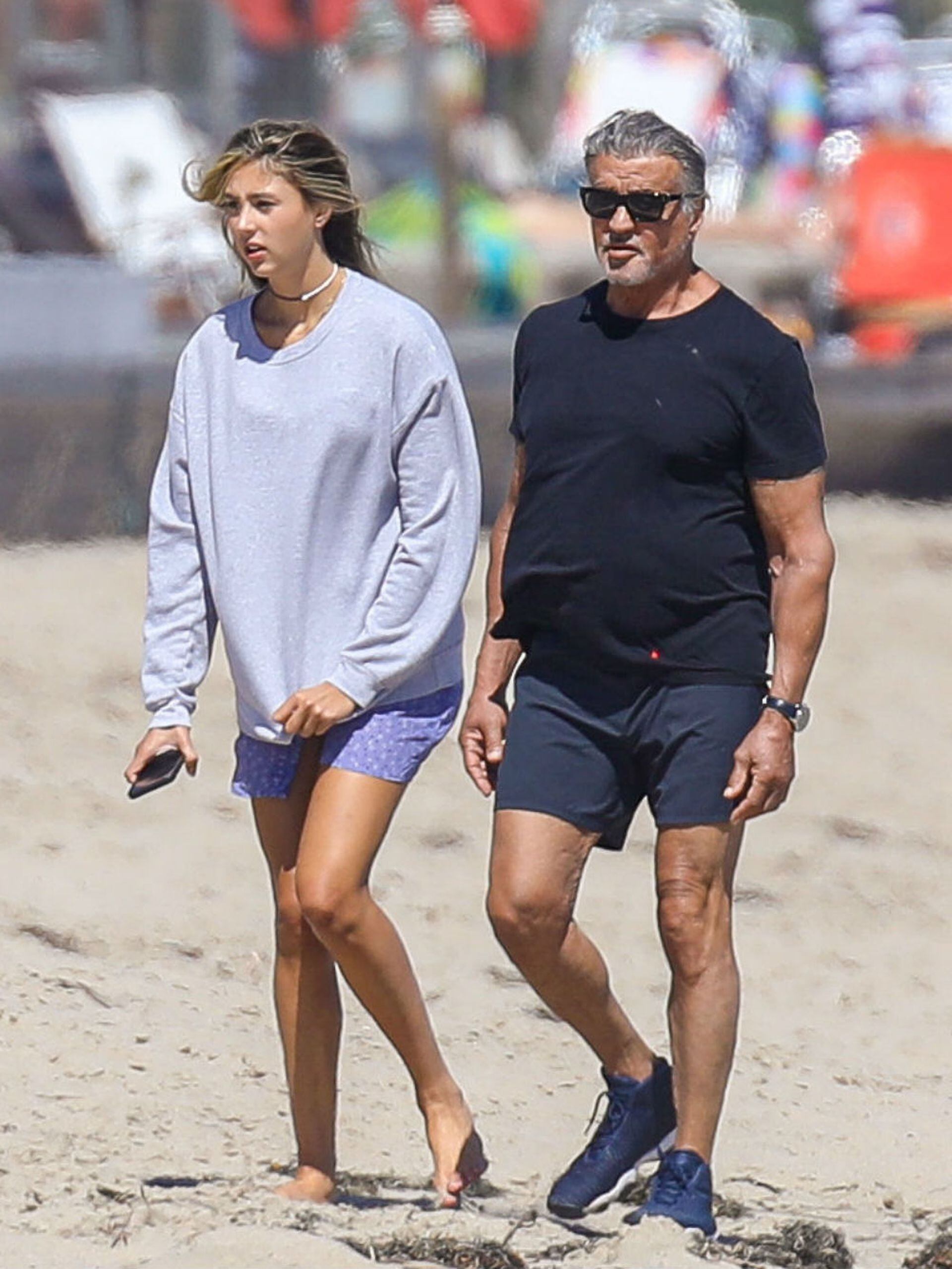 Sylvester Stallone y su hija, Sophia, también eligieron las playas de California para descansar