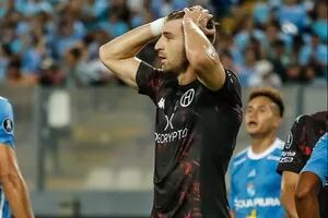 El insólito gol que Huracán falló en el descuento y la derrota a los 97 minutos que lo dejó sin Libertadores