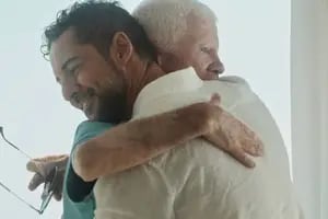 El emotivo video de David Bisbal junto a su padre con Alzheimer: “Sé que no te acuerdas de mí”