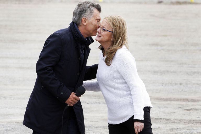 Macri compartió acto con Alicia Kirchner y llamó a "tirar en la misma dirección"