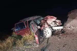 Un conductor perdió el control del auto y murió tras chocar de frente contra una camioneta