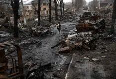 Un multipremiado fotógrafo argentino cuenta la intimidad desoladora de la guerra en Ucrania
