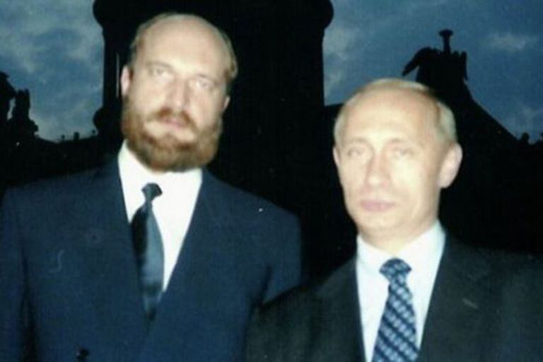 Sergei Pugachev llegó a ser conocido como "el banquero de Putin". 