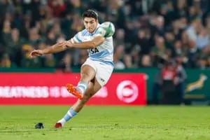 Talento, nueva función y poca puntería: en qué nivel está el 10 de los Pumas a 40 días del Mundial