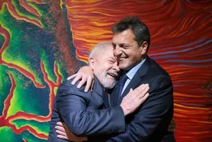El expresidente brasileño Lula y el titular de Diputados, Sergio Massa.