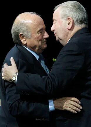 Don Julio junto a su amigo Blatter