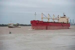 La Argentina libera un barco retenido en la Hidrovía