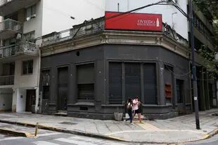 Oviedo, en la esquina de Guatemala y Humboldt, que cerró en diciembre después de 30 años.