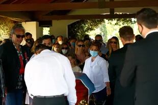 La muerte de Jorge Brito: familiares y amigos participaron del entierro del banquero en Pilar