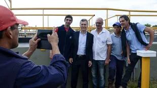 El presidente Mauricio Macri, ayer, al inaugurar dos plantas potabilizadoras en Marcos Paz
