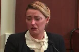 Amber Heard declaró en el juicio y no pudo contener las lágrimas (Foto: Captura de video)