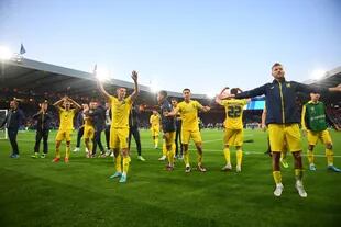 Los jugadores de Ucrania fueron aplaudidos días atrás luego de enfrentar a Escocia. (Photo by ANDY BUCHANAN / AFP)