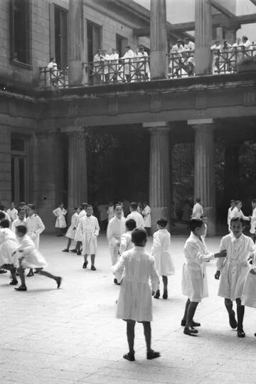 Revolución de las aulas: la era de las escuelas palacio en la ciudad