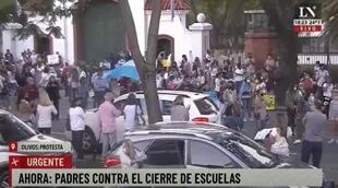 Protestas en la Quinta de Olivos tras los anuncios del Presidente