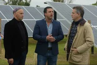 El ministro Bergman, López Candioti y Etchevehere en el establecimiento donde se pusieron los paneles solares