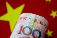 Qué significa que China deprecie el yuan a su nivel más bajo en 11 años